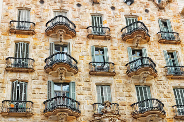 Барселона и Мадрид: лидирующие европейские города для инвестиций в отели в 2024 году
