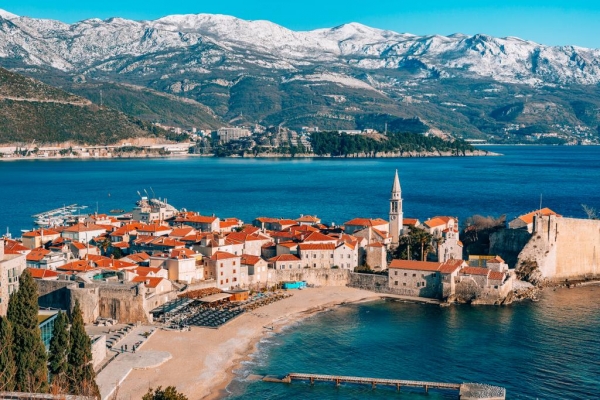 Покупка недвижимости и получение ВНЖ или гражданства в Черногории: отвечаем на самые популярные вопросы